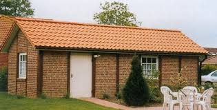 Doch auch für die aufbewahrung von gartenmöbeln oder als abstellmöglichkeit für räder sind gartengerätehäuser aus metall empfehlenswert, da hier keine besondere dämmung benötig wird. Schuppen Lauben Wochenendhauser Ferienhauser