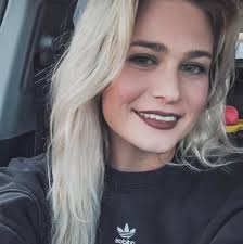 Bucket plant squash... so amazing 👏 Every space is possible even in a  drinking cup 🤣🤣🤣