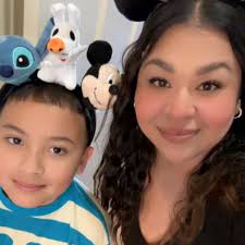 Hello how can we reserve front row for Fantasmic?