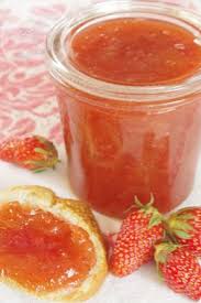 Confiture De Rhubarbe Fraises Et Vanille Un Peu De Magie Dans Vos Pots Confiture Rhubarbe Confiture Rhubarbe