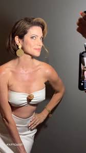 Courtney Henggeler - Latest posts and media in Courtney Henggeler -  Fappenist