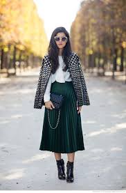 Black And White Pleated Midi Skirt Pamela Allier Street Style Studded Leather Jacket Plissed Midi Skirt Dark Green White Collared Shirt Black Ankl Fashion Green Pleated Skirt Fashion Outfits