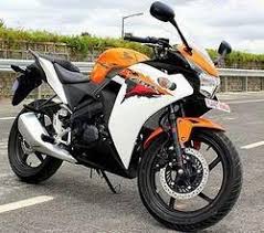 Its specifications include a front and rear disc cbr 150r is one of the latest honda bikes, but it is costly (priced around 120000 rs). Honda Cbr 150 R à¤ª à¤µà¤° à¤¬ à¤‡à¤• In Bhandup West Mumbai Amma Motors Id 10163720730