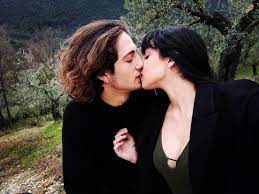 Check spelling or type a new query. E Non C E Niente Di Piu Gratificante Che Vederti Felice Accanto A Me Ex Girlfriends Singer Girlfriends