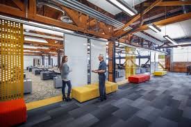 Johnson Controls Offices By Eppstein Uhen Architects West Allis Wisconsin Retail Design Commercial Interiors Commercial Interior Design Commercial Design