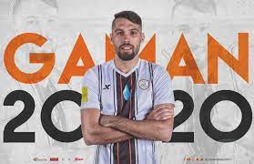 ادارة نادي الشباب السعودي تمدد عقد محترفها