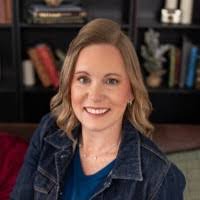 Sara Neuhart's Instagram, Twitter & Facebook