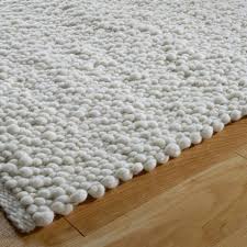 Wool is a natural material that includes a crimp, which helps to hold in more heat than a material with an open weave. Olbia Pamir Tisca Tisca