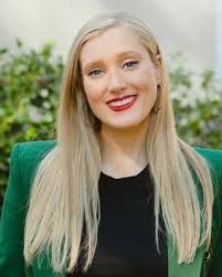 Crystal Hooper's Instagram, Twitter & Facebook