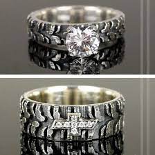 Pin By Corina Zapata On A Day Worth Waiting For Country Wedding Rings Camo Wedding Rings Country Rings