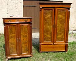 Der korpus ist noch solide und stabil. Grunderzeit Kleiderschrank Nussbaum Um 1880 Homepage Der Antikdiele Mecklenburg