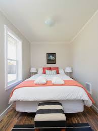 Pin By Hay Con On Home Decor Small Apartment Bedrooms Small Bedroom Colours Small Bedroom