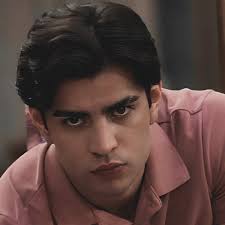 La mirada de un futuro villano de telenovelas 😮‍💨🖤