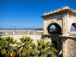 Presenti anche rastelli e legrottaglie. Bastione Saint Remy Sardegnaturismo Sito Ufficiale Del Turismo Della Regione Sardegna