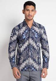 Beli baju safari pria online harga murah terbaru 2021 di tokopedia! 30 Model Baju Batik Pria Gaul Kombinasi Polos Modern
