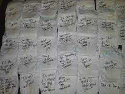 Baby Shower Gift Write Funny Sayings On Diapers For Mom 2am Changes If You Can Read This Its On Backwards Baby Shower Bouquet Baby Shower Advice Baby Shower