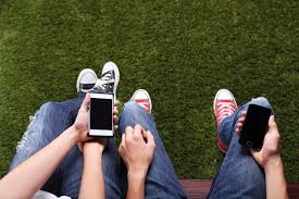 Diffuse il video hard della fidanzata 15enne, rinviato a giudizio