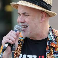 Thousands jam the Lakeshore to take in the annual Downtown Oakville Jazz  Festival