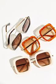 172 people have engaged with a sunglasses discount. Free People Songbird Square Sunglasses In Creme Modesens