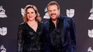 249 letras de pimpinela por orden alfabético. Joaquin De Pimpinela Cuenta Que Le Ha Ensenado Esta Pandemia Video Cnn