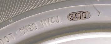 Um beurteilen zu können, ob die pneus an deiner fahrbaren unterkunft noch in ordnung sind, solltest du zuerst auf zwei wichtige kriterien achten: Dot Herstellungsdatum Von Reifen