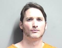 Adel man allegedly strikes, strangles Adel woman Saturday