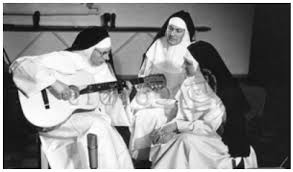 Jeanne deckers kent u waarschijnlijkheid niet, maar als soeur sourire of the singing nun is ze wereldbekend. Gay History The Tragic Life And Death Of Jeanne Deckers The Real Life Singing Nun