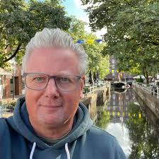 Dennis Wunderlich's Instagram, Twitter & Facebook