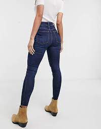 Les achats sont facilités grâce aux options de livraison et de retour gratuites (des conditions générales s'appliquent). Bershka Super Skinny High Waist Jean With Raw Hem In Blue Asos