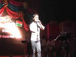 Tumne Kisi Ki Jaan Ko Jaate Huye Dekha Hai Rishabh Verma Youtube Ghabara rahi hai khud bhi bechain ho rahi hai apane hi. youtube