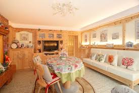 Wohnzimmermöbel uff faktur erstehen baur. Wohnzimmer Und Einrichtungen Aus Zirbenholz Gesundheit Aus Der Natur