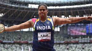 She got a distance of 63.97 on her second attempt, after 60.29 on her first, while the qualifying mark was 64.00. Uocpfw9 T1euum