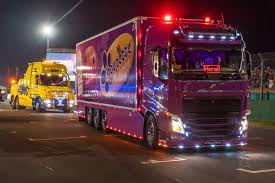 Cette année, la marque présente aussi un espace dédié à roadstars, cette plateforme où les amateurs et fans de camions étoilés échangent autour de leur passion. 24 Hours Camions Official Website 25 26 September 2021 Aco Auto