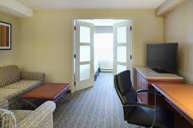 They have recently renovated the entire hotel, and i love most of the changes. Holiday Inn Hotel Suites London An Ihg Hotel London Updated 2021 Prices