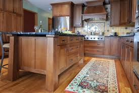 Dura Supreme Kitchen Design By Dan Luck Of Bella Domicile Wisconsin In 2020 Kitchen Cabinet Inspiration Mission Style Kitchens Kitchen Cabinet Styles