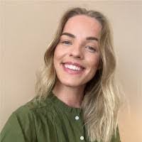 Aurora Kemp's Instagram, Twitter & Facebook