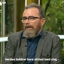 Mikael Simpson: Skulle man ikke hellere holde sin bøtte?