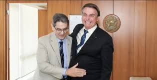 Roberto jefferson tem usado um perfil alternativo na rede social desde que a conta oficial foi retida pela plataforma. Vzgm0f2yoyte9m
