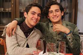 Es hijo del productor mexicano juan osorio y la cantante cubana niurka marcos. Aristemo El Romance Adolescente Gay De Mi Marido Tiene Mas Familia Que Conquisto La Tv Mexicana Infobae