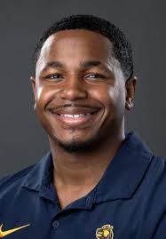 Deon Woods's Instagram, Twitter & Facebook