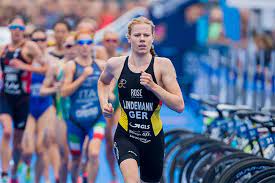 Triathlon event information, news, results, rankings, rules, education, and more from world triathlon. Laura Lindemann U23 Weltmeisterin Auf Cozumel Triaguide Alles Uber Triathlon