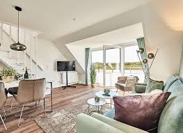Vom bahnhof westerland zum apartment am meer dauert es zu fuß knapp 10 minuten durch die fußgängerzone. Moderne 3 Zi Fewo Quot Bayside Quot Direkt Am Strand Ref 286