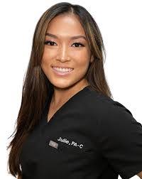 Julie Thorpe's Instagram, Twitter & Facebook