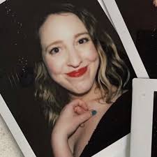 Daisy Schmitt (@daisydiandra)