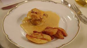 Rezepte Von Gaby Breuer Rinderkraftbruhe Mit Einlagen Schweinefilet Mit Apfelhalften Und Curry Sauce Land Und Lecker Lebensmittel Essen Schweine Filet