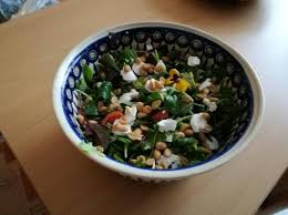 Feldsalat Mit Ziegenfrischkase Und Knoblauch Viniagrette Rezept Ziegenfrischkase Vorspeisen Salat Salat