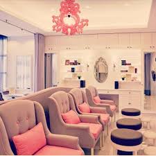 Pin By Floriana Design By Carine Phan On Pedicure Chairs Beauty Salon Decor Nail Salon Interior Salon Decor