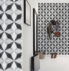 Affiche décorative renard claudia soria vous présente son cadre décoratif pour chambre d'enfant renard noir et blanc, une affiche moderne qui plaira aux enfants ainsi qu'à leurs parents ! Au Fil Des Couleurs Papiers Peints Pour Une Entree Noir Blanc Papier Peint Geometrique Papier Peint Motifs Noir Et Blanc