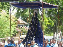 Meski paskah adalah perayaan keagamaan umat kristiani, bukan berarti anda hanya boleh mengisinya cara merayakan paskah. Perayaan Unik Hari Raya Paskah Yang Ada Di Indonesia Kabar Rantau