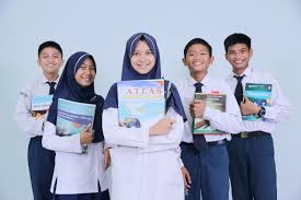 Smp synonyms, smp pronunciation, smp translation, english dictionary definition of smp. Penerimaan Peserta Didik Baru Ppdb Smp It Yabis Tahun Ajaran 2020 2021